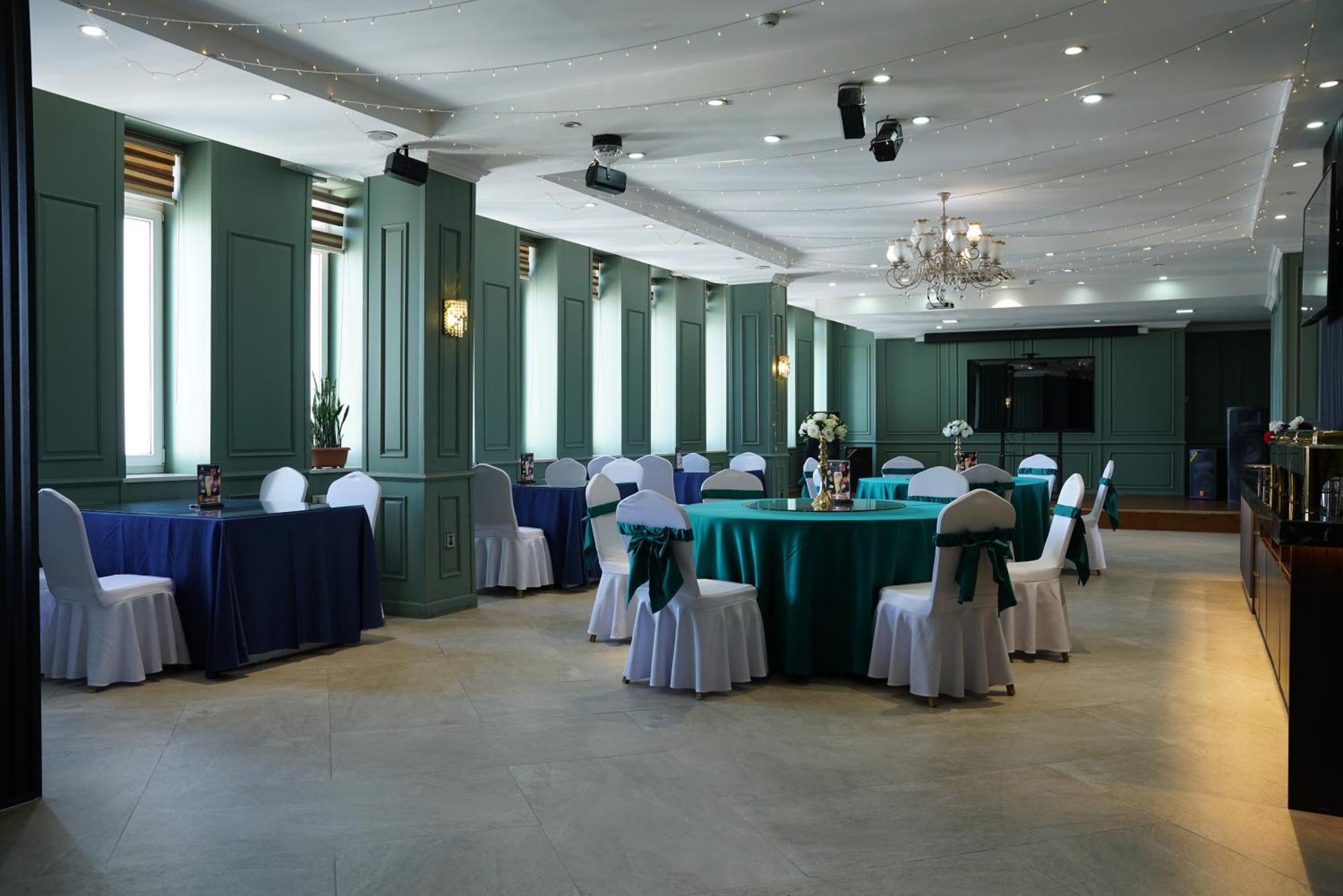 Ub Grand Hotel Ulaanbaatar Ngoại thất bức ảnh