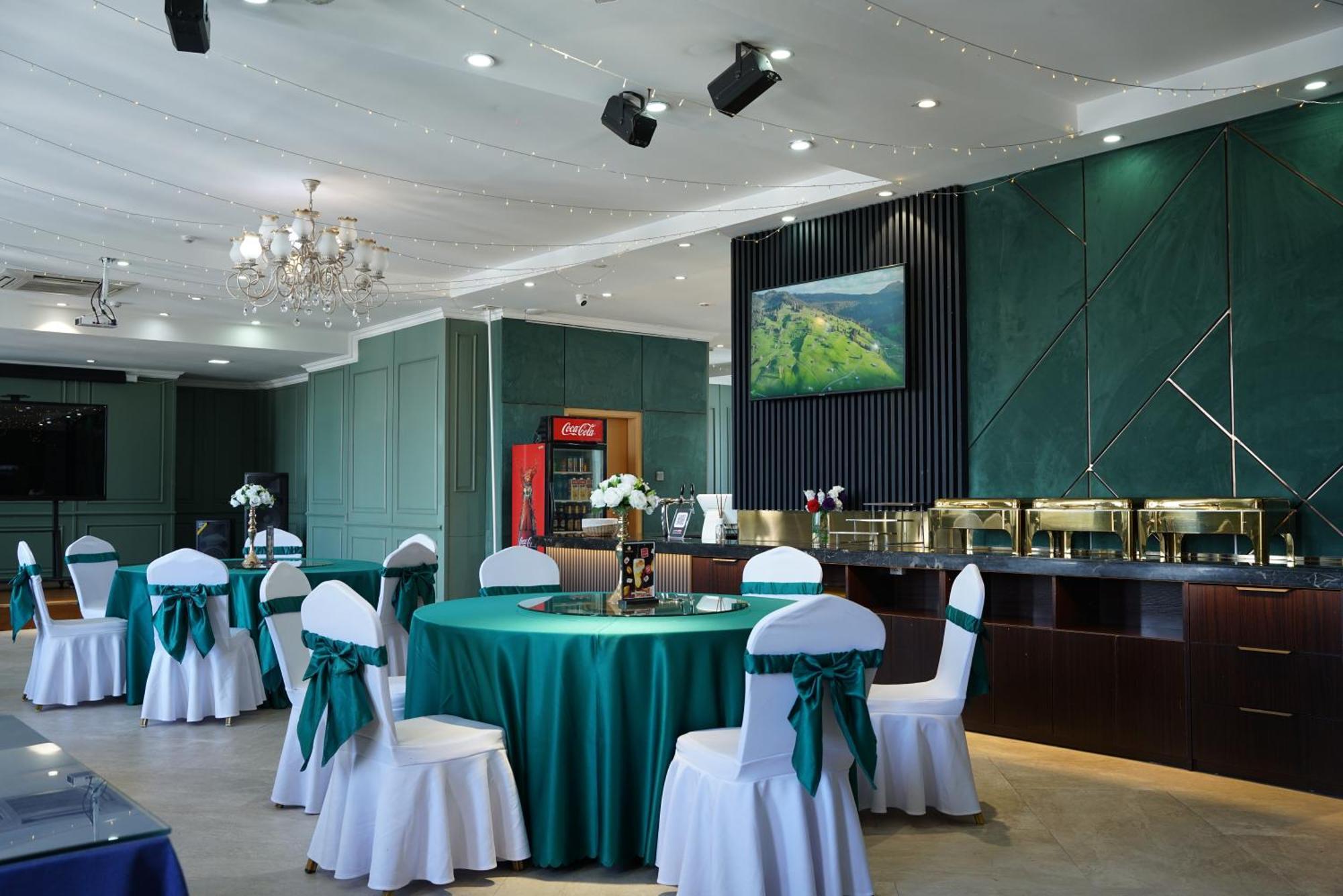 Ub Grand Hotel Ulaanbaatar Ngoại thất bức ảnh