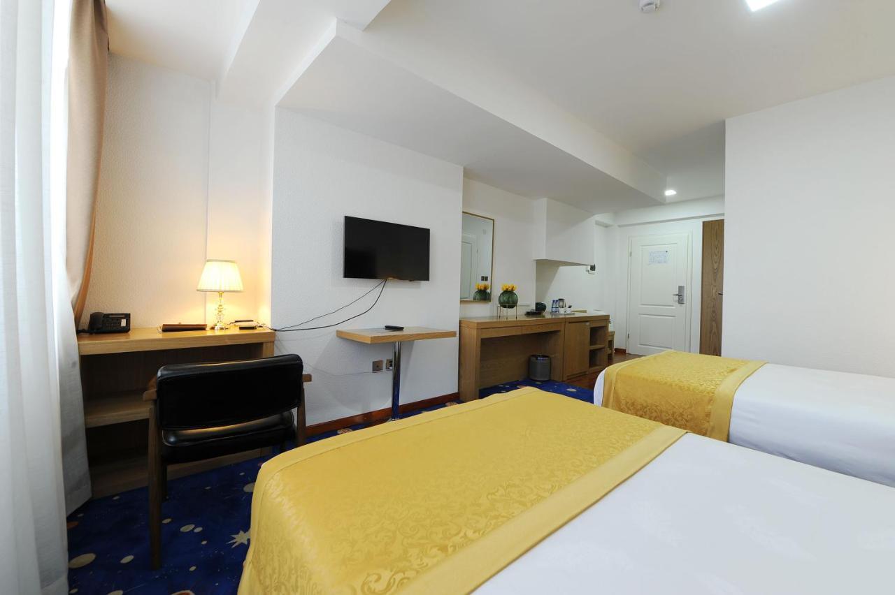 Ub Grand Hotel Ulaanbaatar Ngoại thất bức ảnh